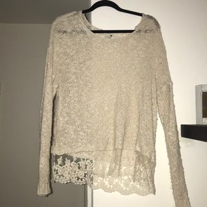 Sweater lacy details